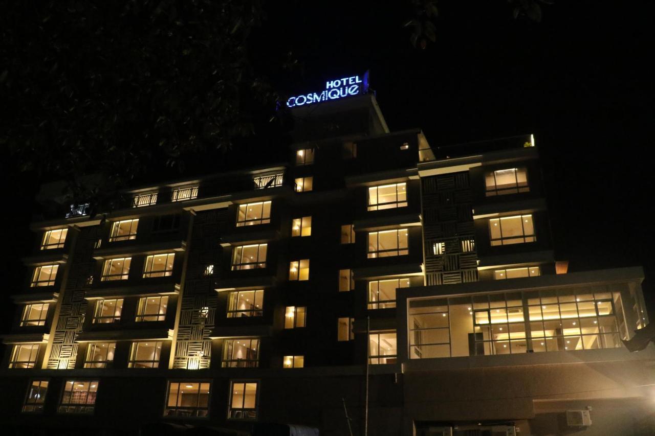 Cosmique Clarks Inn Suites Goa Мадгаон Екстериор снимка